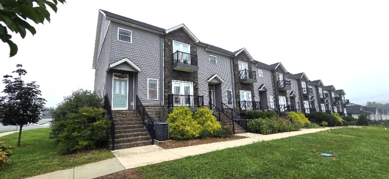 Building Photo - 990 Brewington Dr