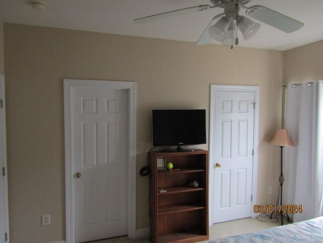 Building Photo - 2057 Silvercrest Dr