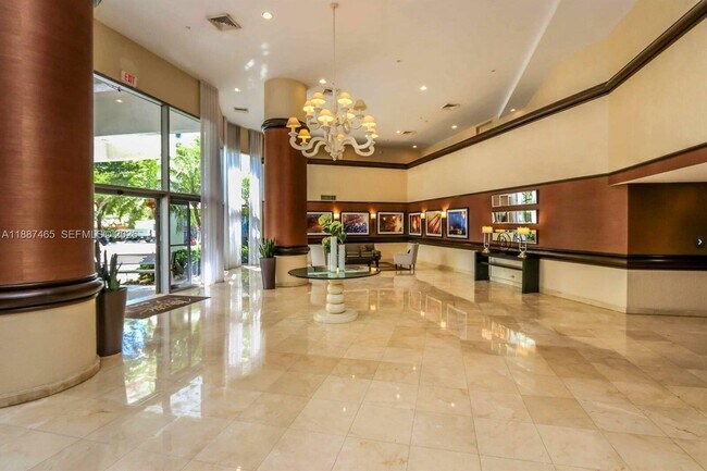 Building Photo - 19195 NE 36th Pl