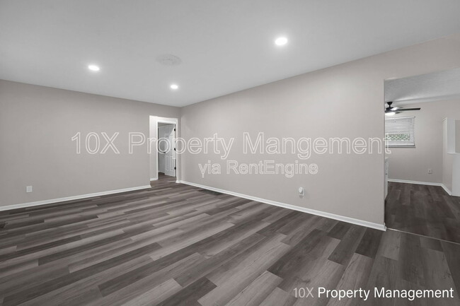 Building Photo - 2892 Longfield Rd