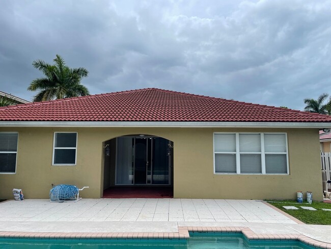 Building Photo - Single Family house in Monarch Lakes