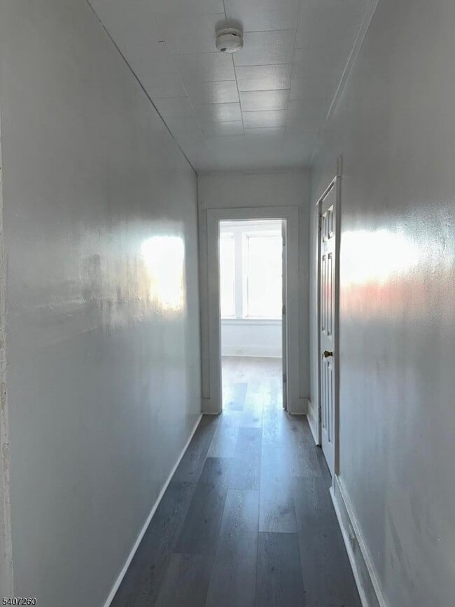 Building Photo - 336 Broad St