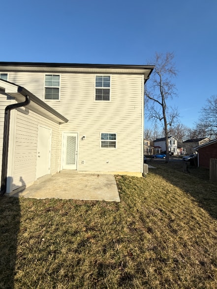 Building Photo - 3920 Dunbar Ave