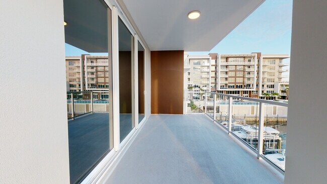 Building Photo - 920 N Osceola Ave