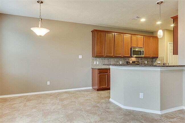 Building Photo - 251 Bloomhill Pl