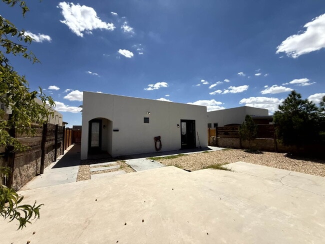 Building Photo - 14829 Bobby Joe Hill