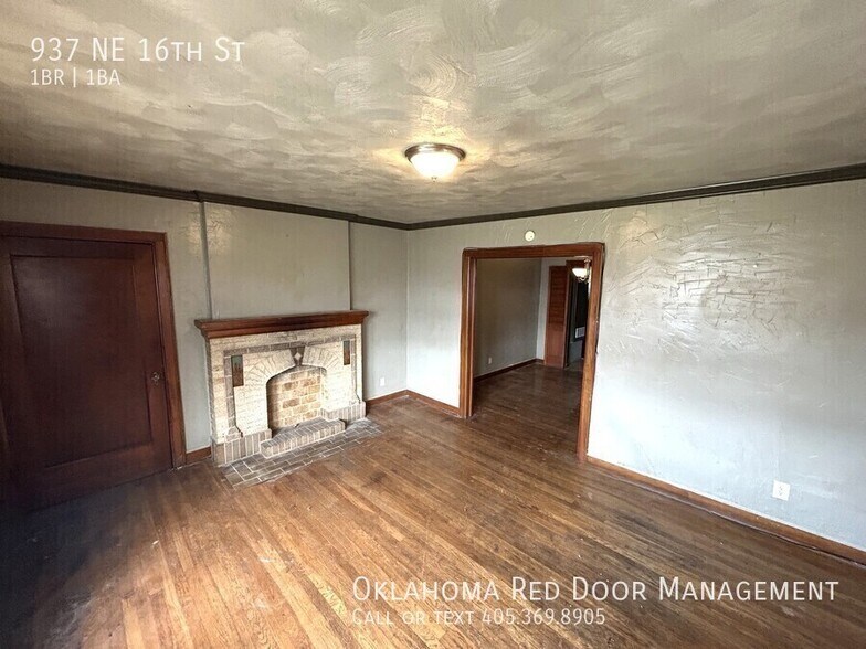 Building Photo - 937 NE 16th St