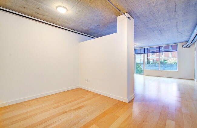 Building Photo - THE CIVIC IN GOOSE HOLLOW STUDIO BEDROOM CONDO!