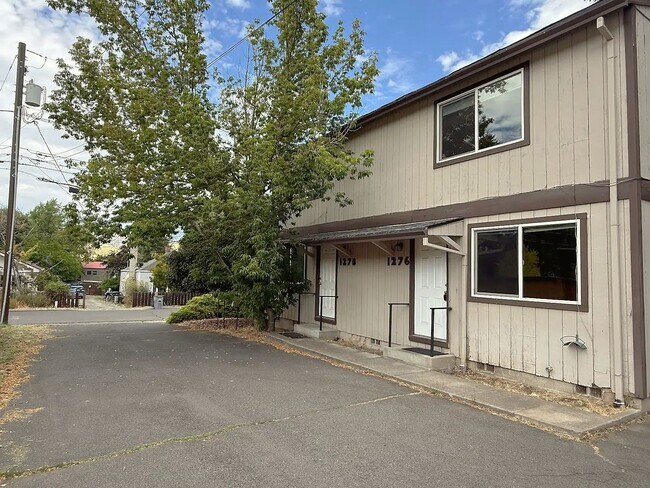 Building Photo - 1274 Quincy St