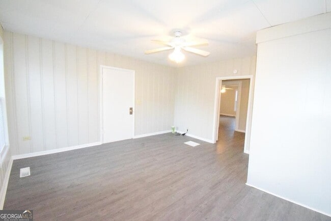 Building Photo - 2625 Sharpsburg McCollum Rd