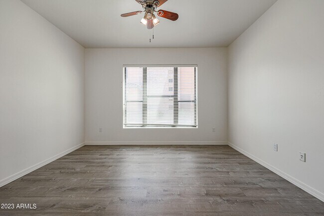 Building Photo - 20660 N 40th St