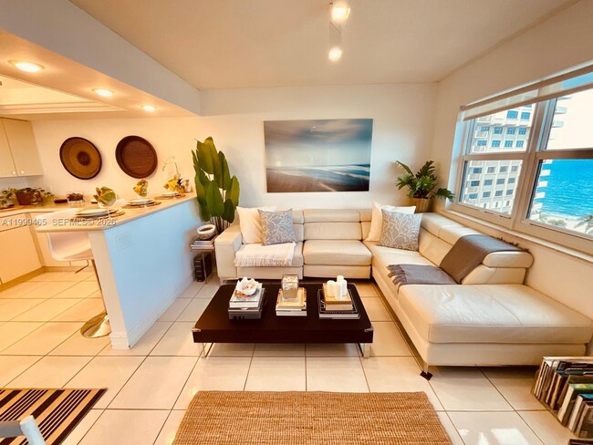 Building Photo - 4900 N Ocean Blvd