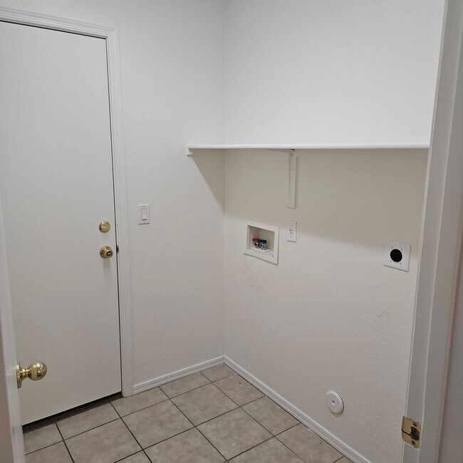 Building Photo - Home For Rent- Sunset Vista