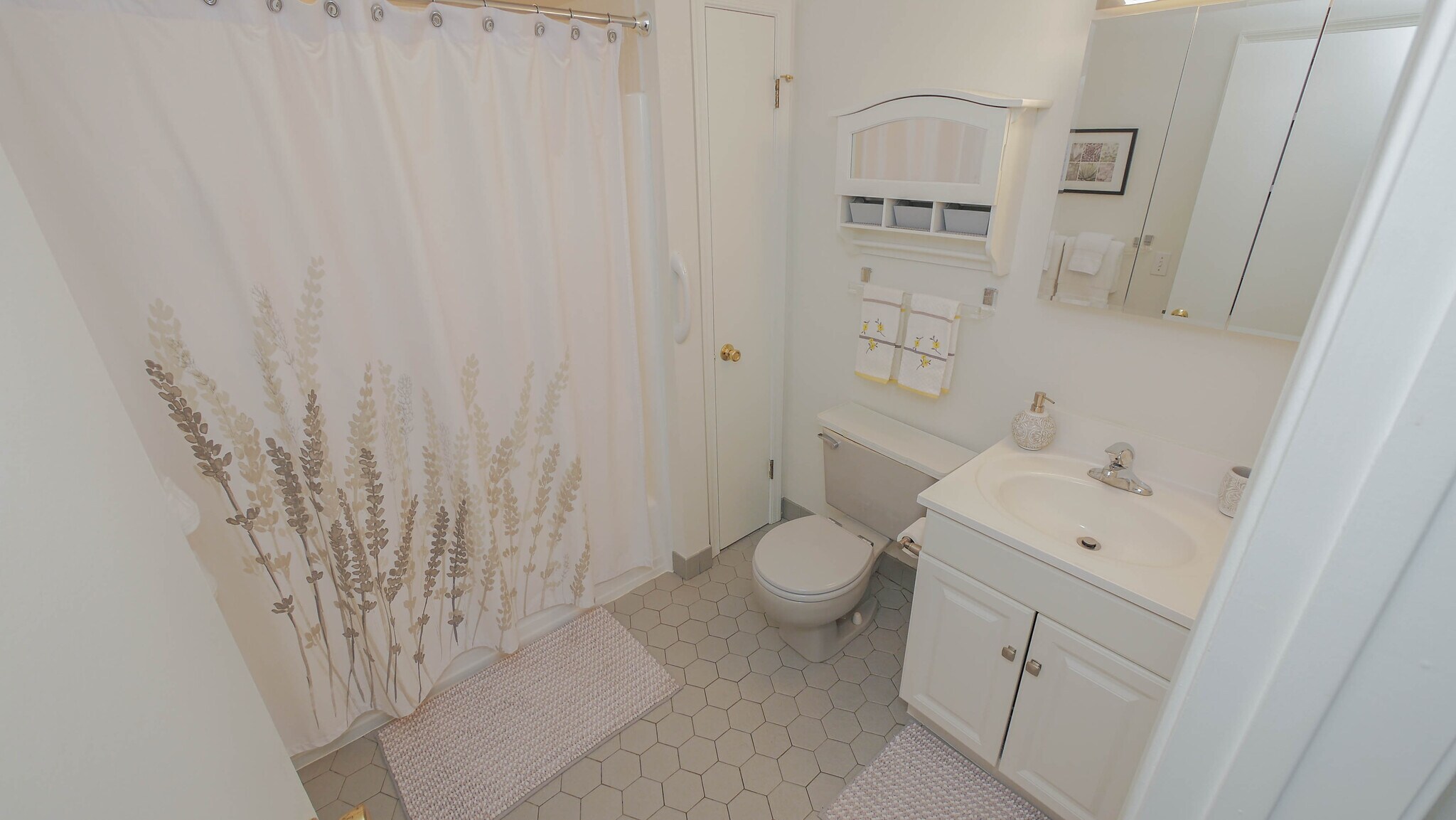 Building Photo - 16 N Monroe Ave