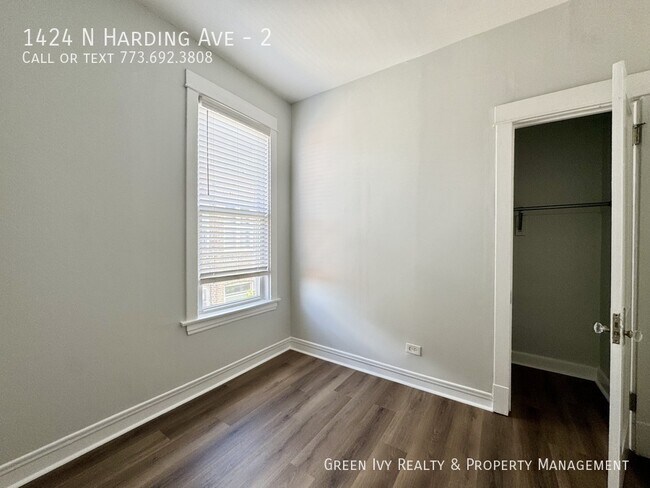 Building Photo - 1424 N Harding Ave