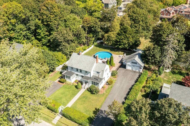 Primary Photo - 107 Mt Vernon St