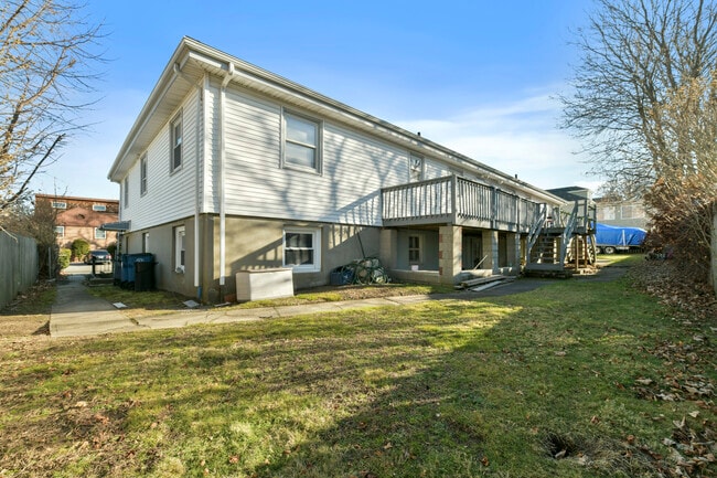 Building Photo - 55 Fox Hill Rd