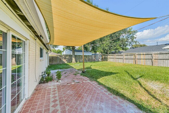 Building Photo - 10906 Sageorchard Ln