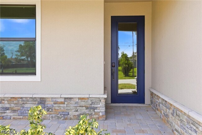 Building Photo - 2630 NW 23rd Ave