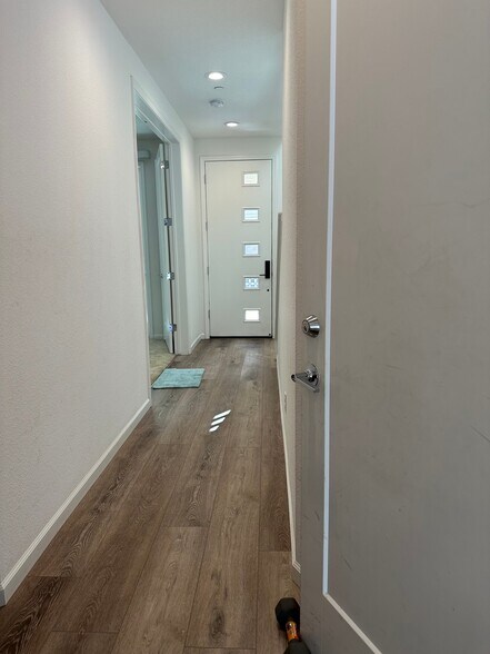 Building Photo - 5832 Noba Rd