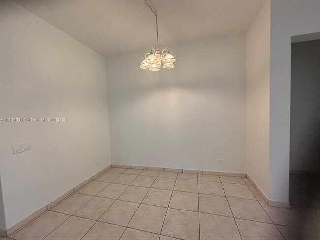 Building Photo - 952 Sunflower Cir