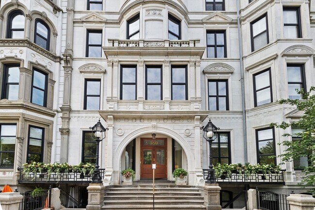 Primary Photo - 160 Commonwealth Ave
