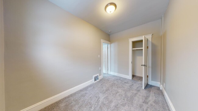 Building Photo - 4500 W 39th St