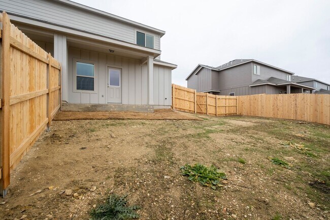 Building Photo - Recently Built 3 Bedroom, 2 Bath Duplex in Georgetown