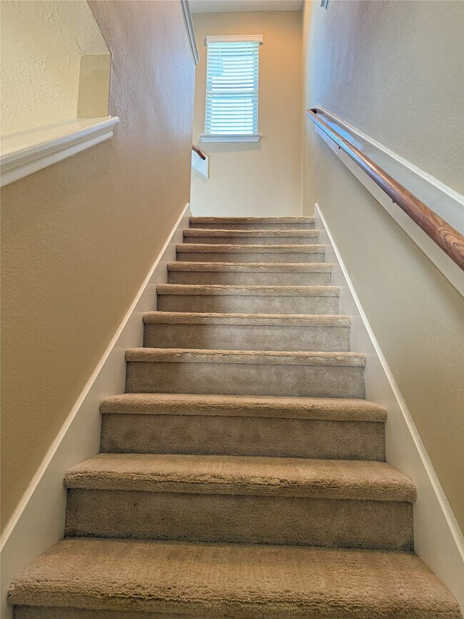Building Photo - 2914 Acorn Oaks Dr