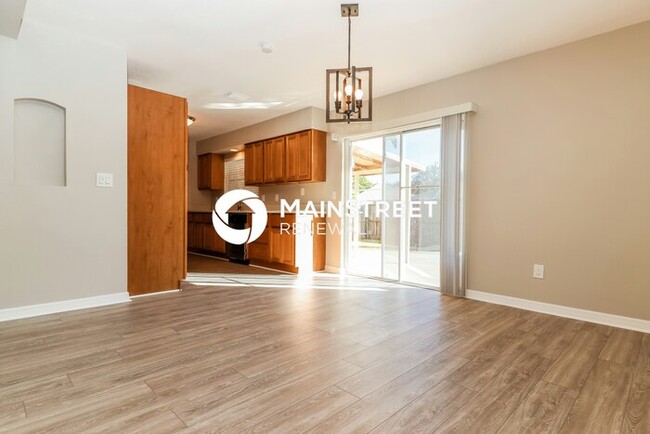 Building Photo - 1411 Cromwell Dr