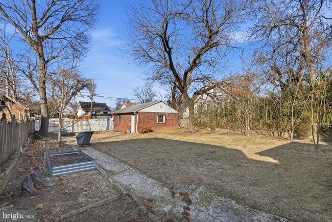 Building Photo - 3026 Channing St NE