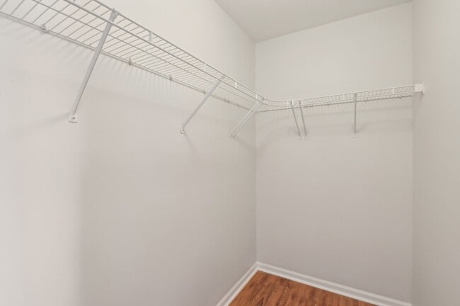 Building Photo - 2333 Summerlin Dr