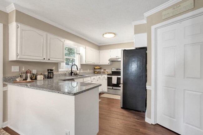 Building Photo - 608 Georgetown Cir