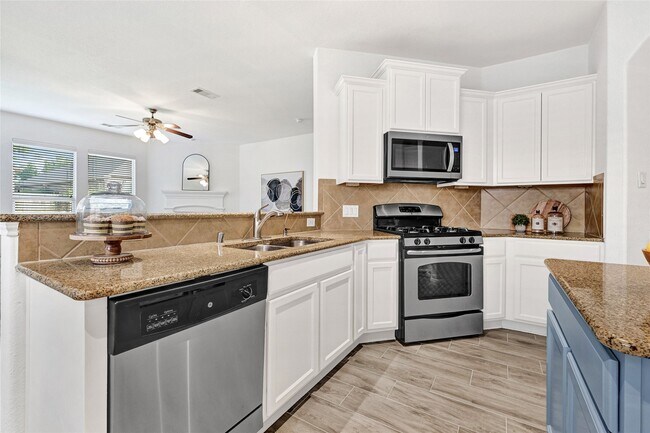 Building Photo - 31 Hearthwick Rd