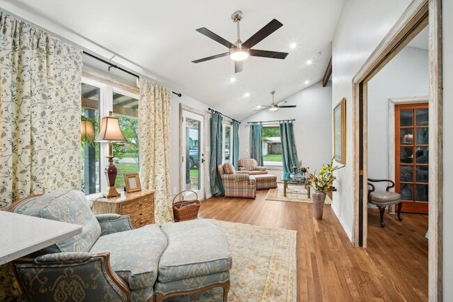 Building Photo - 801 Bishop St