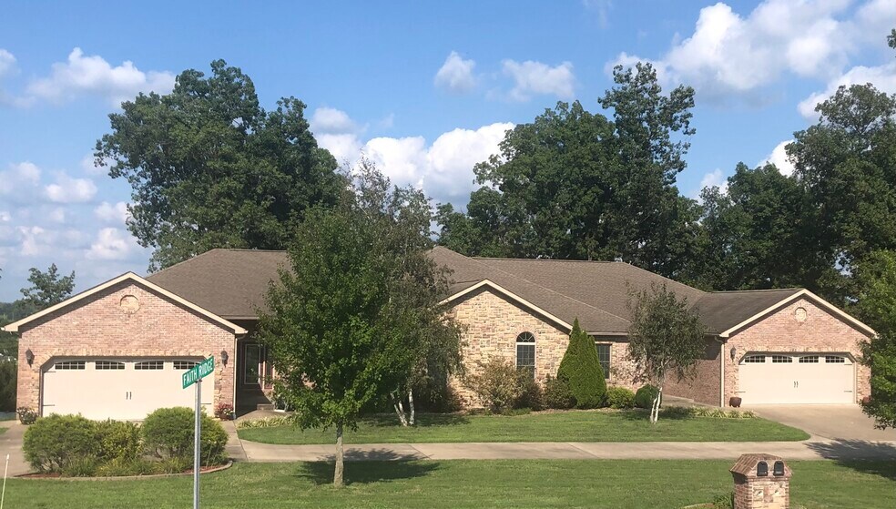 Primary Photo - 2696 County Road 439