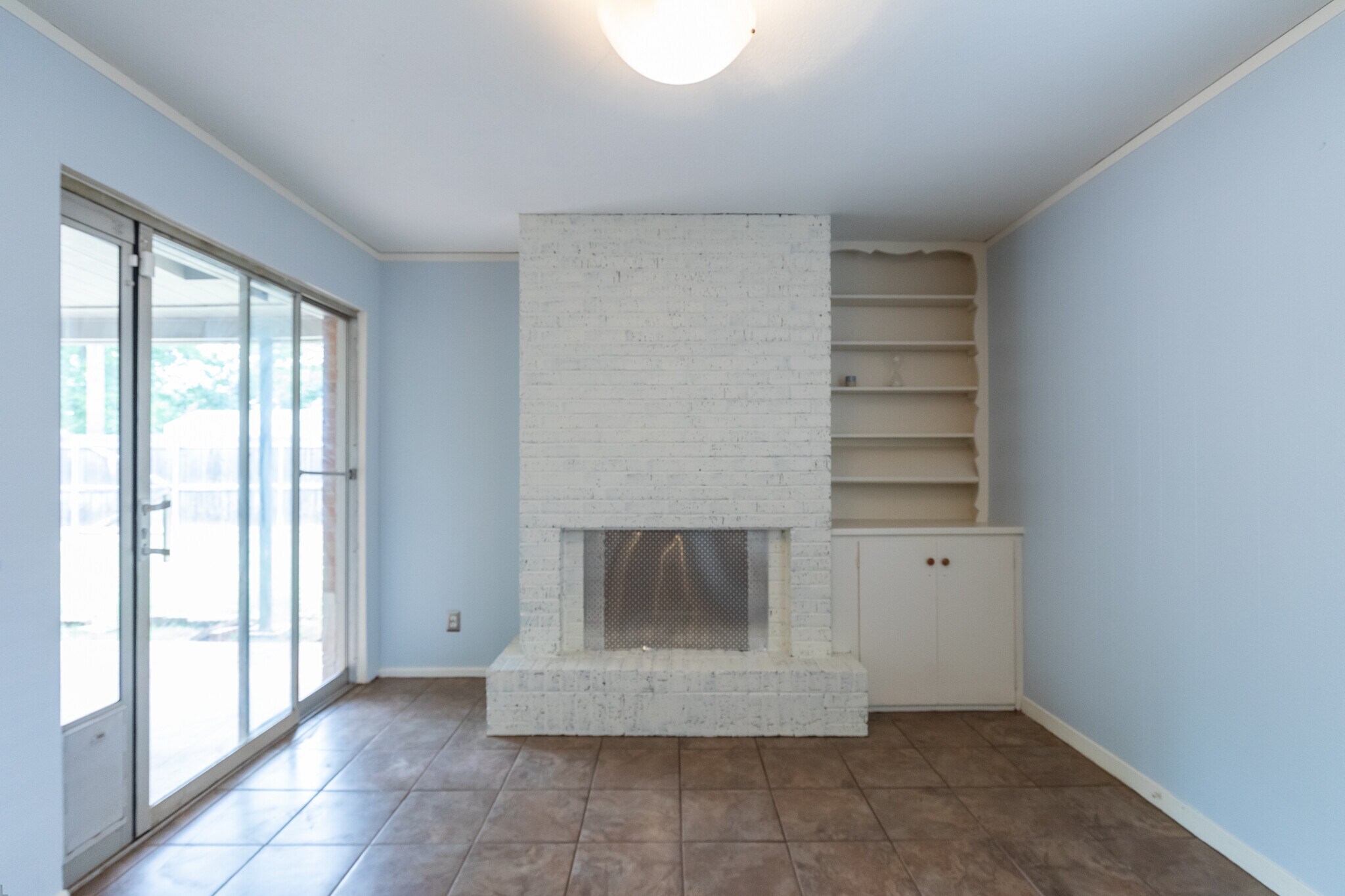 Building Photo - 1802 Glendale Dr