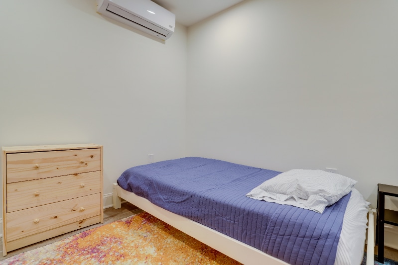 Building Photo - 335 Division Ave NE