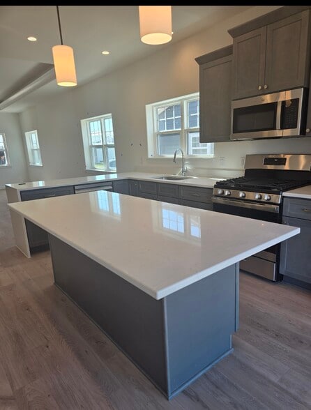 Building Photo - 257 Binsfeld St