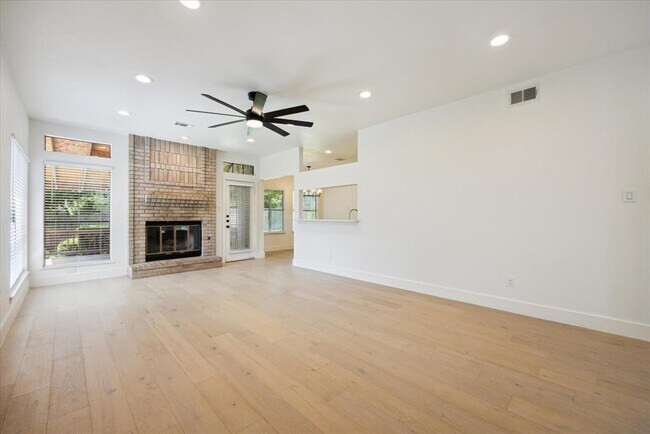 Building Photo - 14207 Weldon Ln