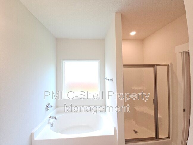 Building Photo - 6047 Twenty One Oaks Dr