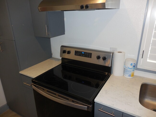 Building Photo - 3704 Bliss Ave