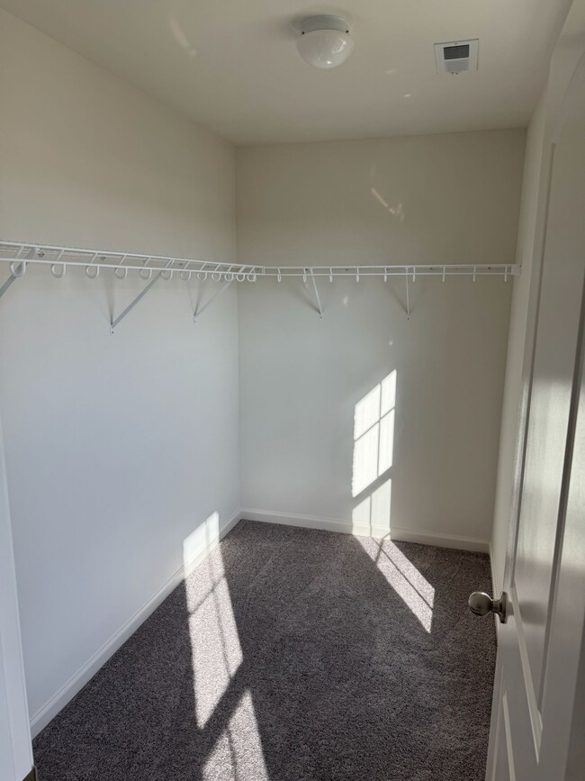 Building Photo - 2841 Blackford Pkwy