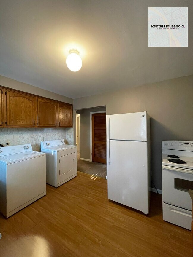 Building Photo - Adorable 3 Bedroom Ranch-Dearborn Heights!!!