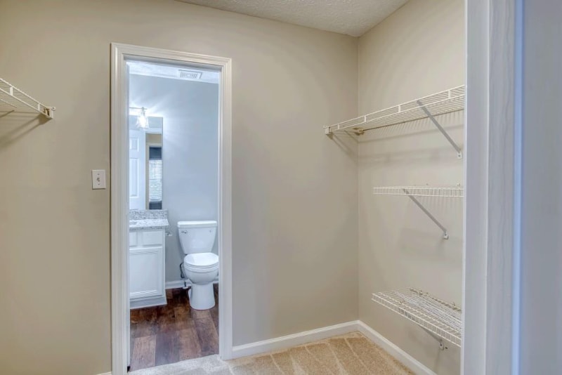 Building Photo - 3036 Regal Park Ct