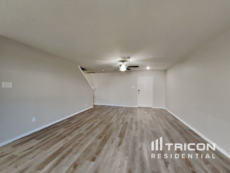 Building Photo - 12439 Sterlingstone Dr