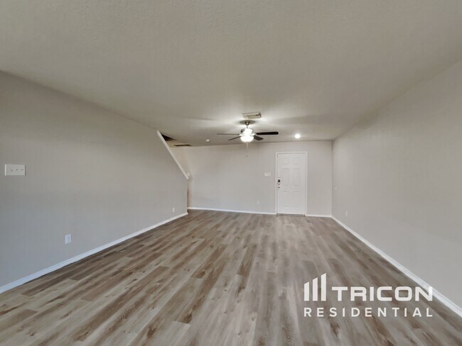 Building Photo - 12439 Sterlingstone Dr