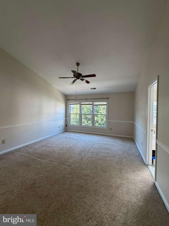 Building Photo - 6618 Thurlton Dr