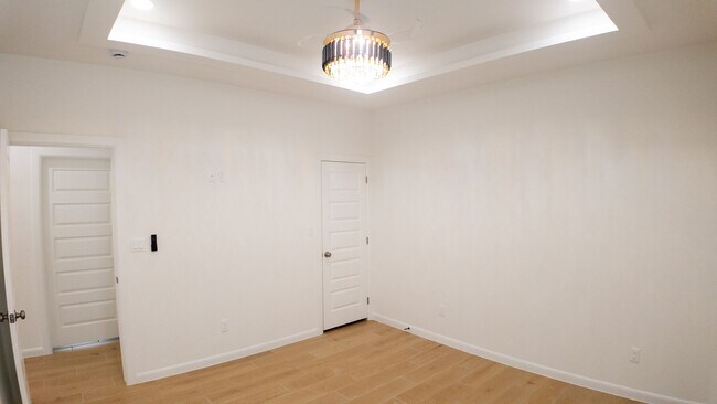 Building Photo - 612 Moar Dr