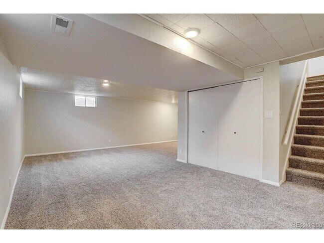 Building Photo - Spotless Allendale Ranch